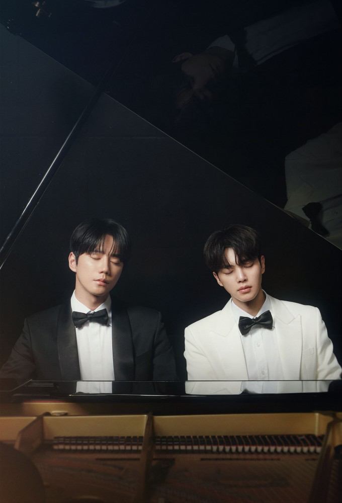 Bốn Bàn Tay, Hai Bản Sonata