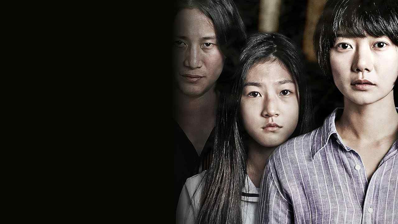 Cô Bé Nhà Bên