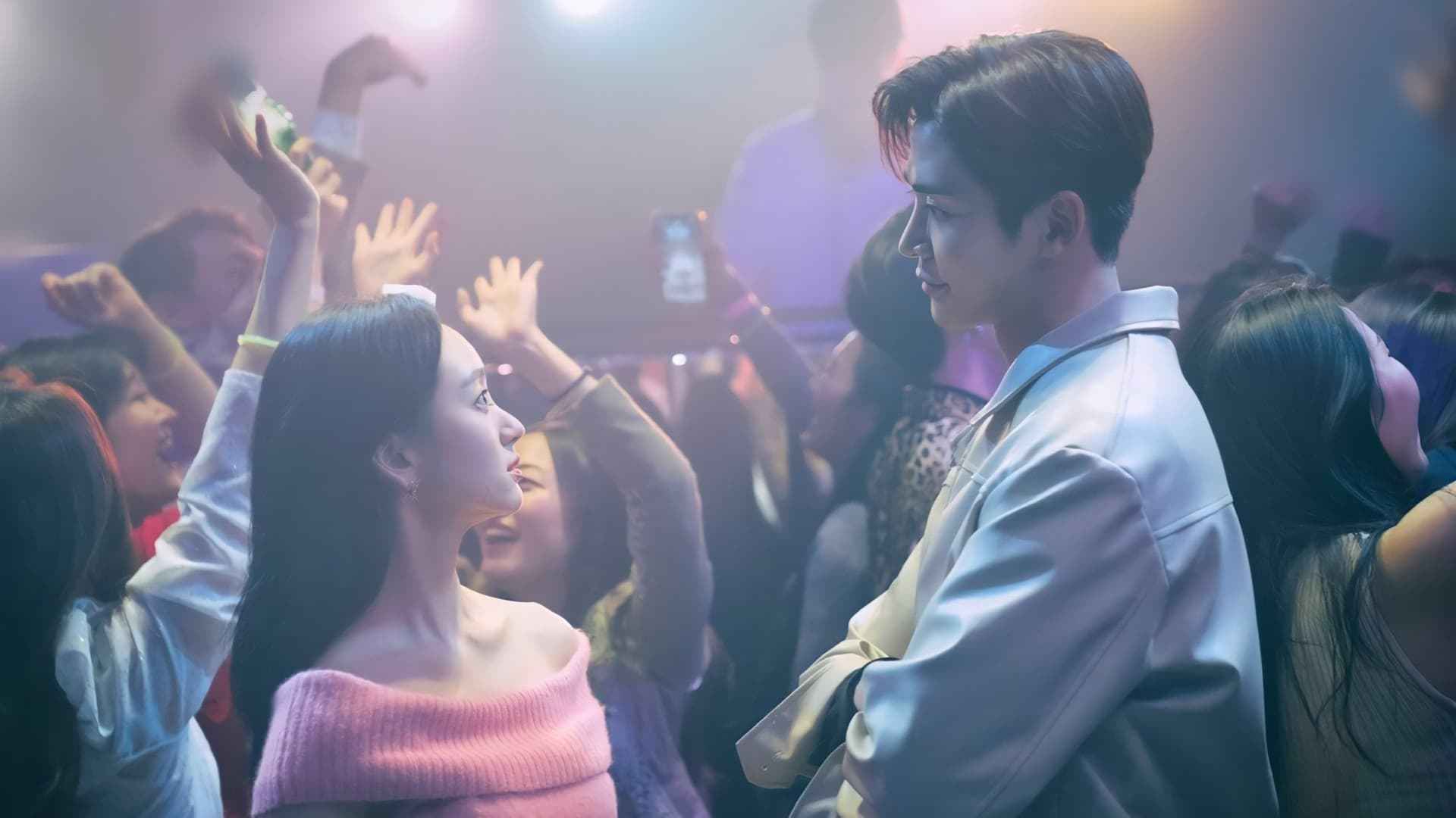 Tiền Bối, Đừng Đánh Màu Son Đó